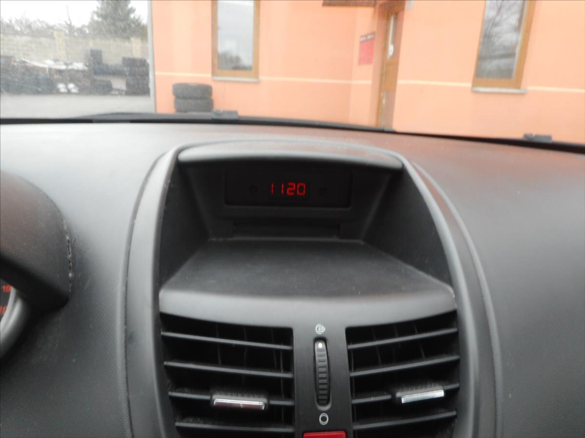 Peugeot 207 Hatchback 1,4 l 54 kw