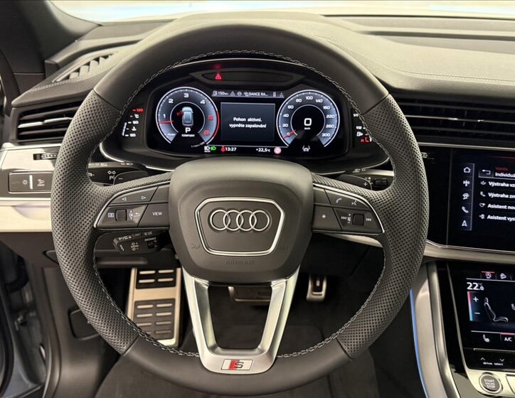 Audi Q8 SUV 3,0 l 210 kw