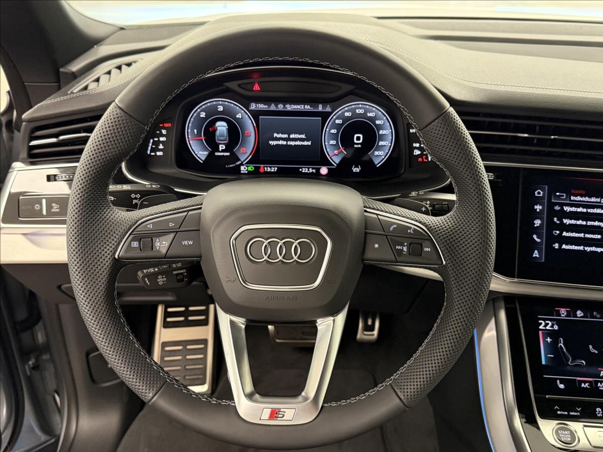 Audi Q8 SUV 3,0 l 210 kw