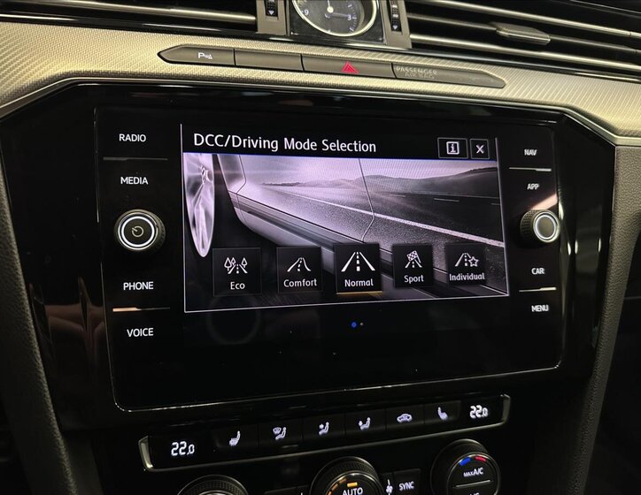 Volkswagen Passat Sedan / Limuzína 2,0 l 162 kw