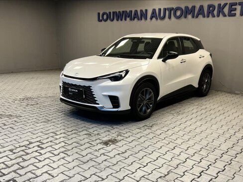 Lexus LBX SUV 1,5 l 100 kw