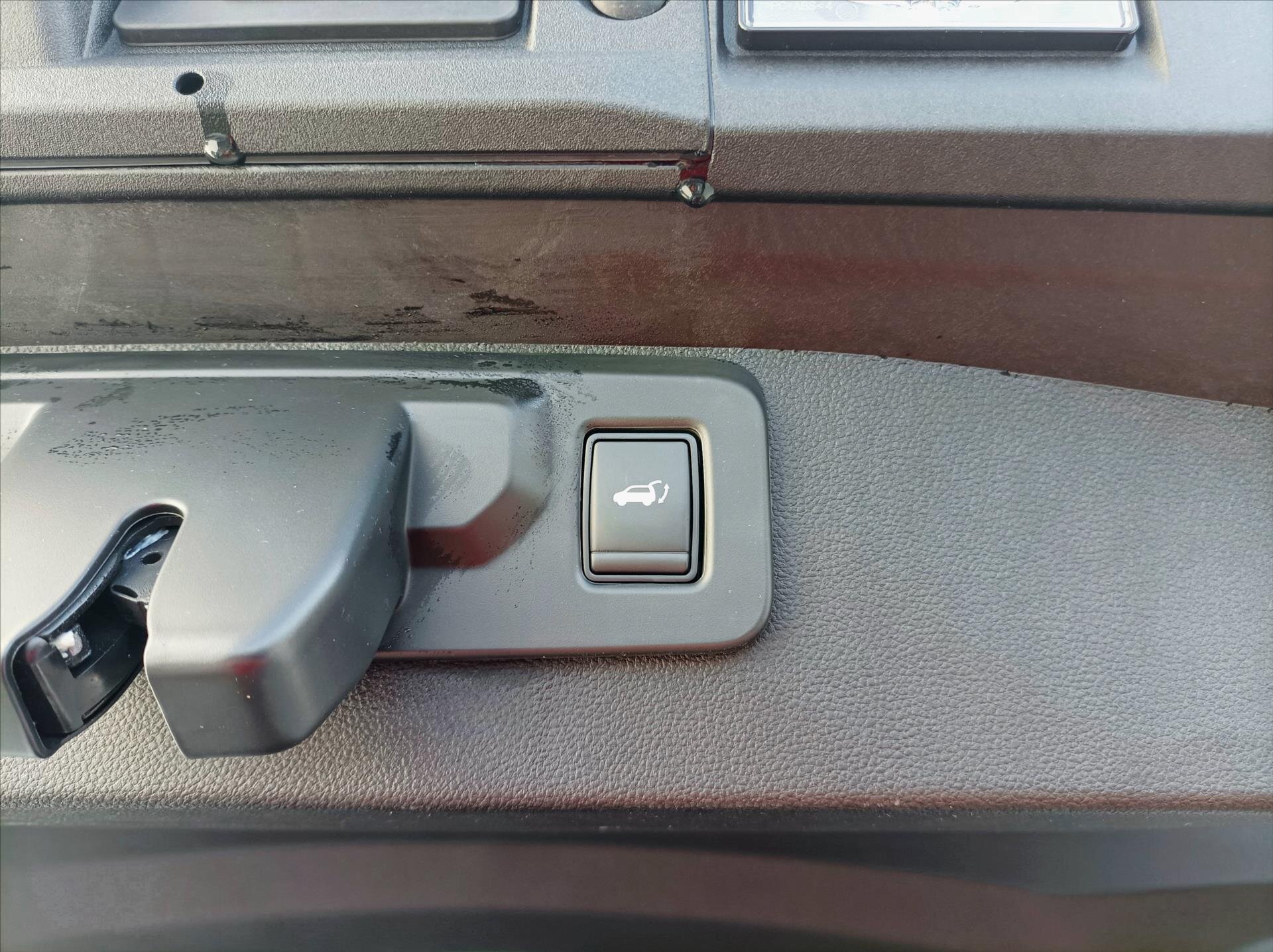 Mitsubishi Grandis SUV / Terénní 1,3 l 104 kw