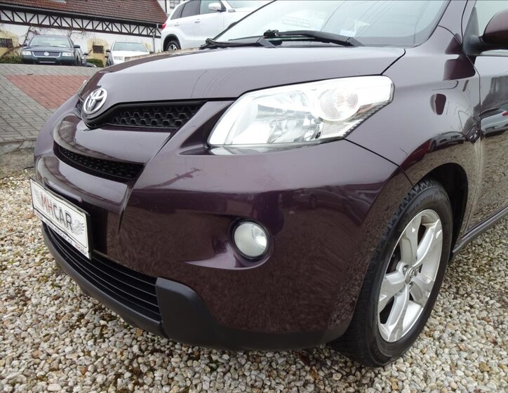 Toyota Urban Cruiser Hatchback 1,3 l 74 kw
