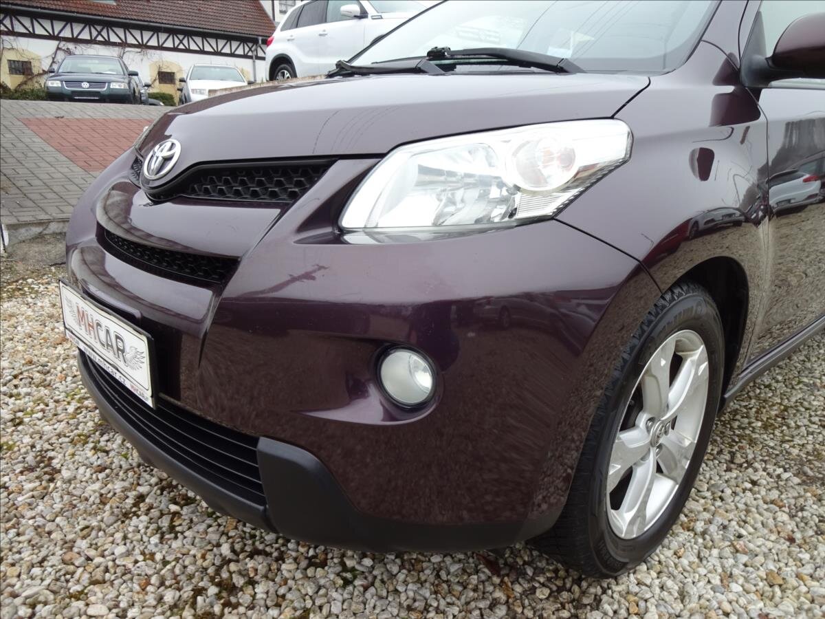 Toyota Urban Cruiser Hatchback 1,3 l 74 kw