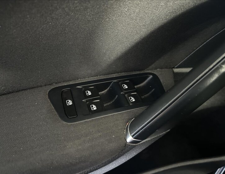 Volkswagen Golf Hatchback 1,2 l 81 kw