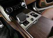 Land Rover Range Rover SUV 4,4 l 390 kw