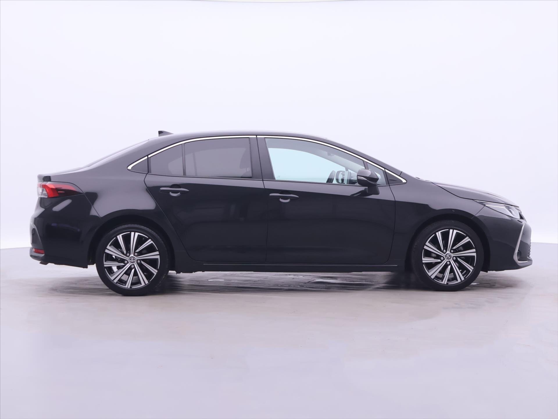 Toyota Corolla Sedan / Limuzína 1,5 l 92 kw