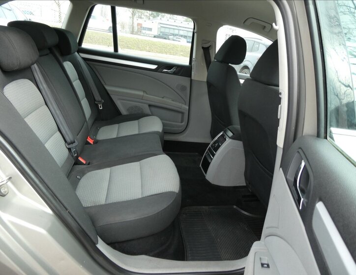 Škoda Superb Kombi 1,4 l 92 kw