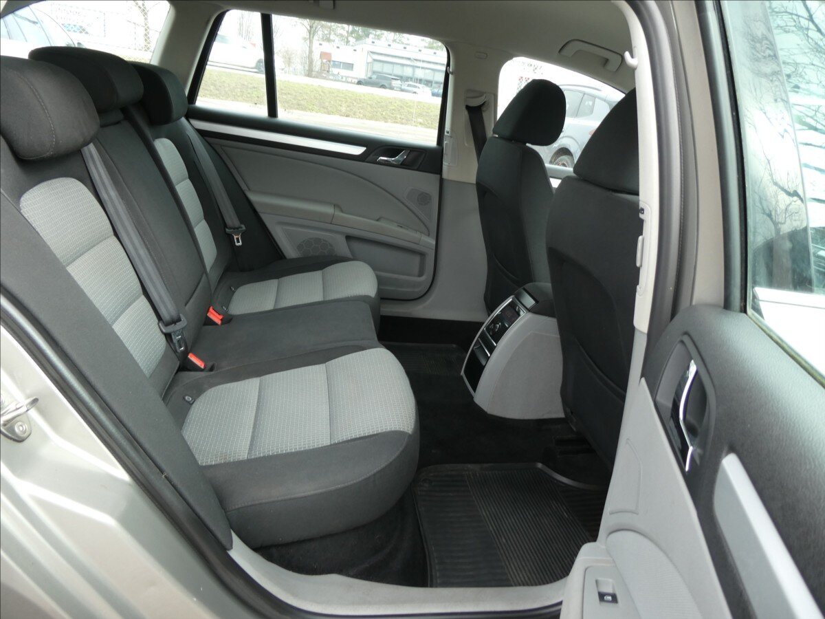 Škoda Superb Kombi 1,4 l 92 kw