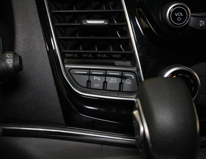 Ford Tourneo Custom MPV 2,0 l 136 kw