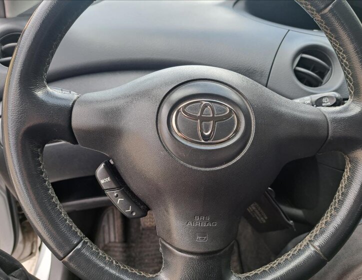 Toyota Yaris Hatchback 1,4 l 55 kw
