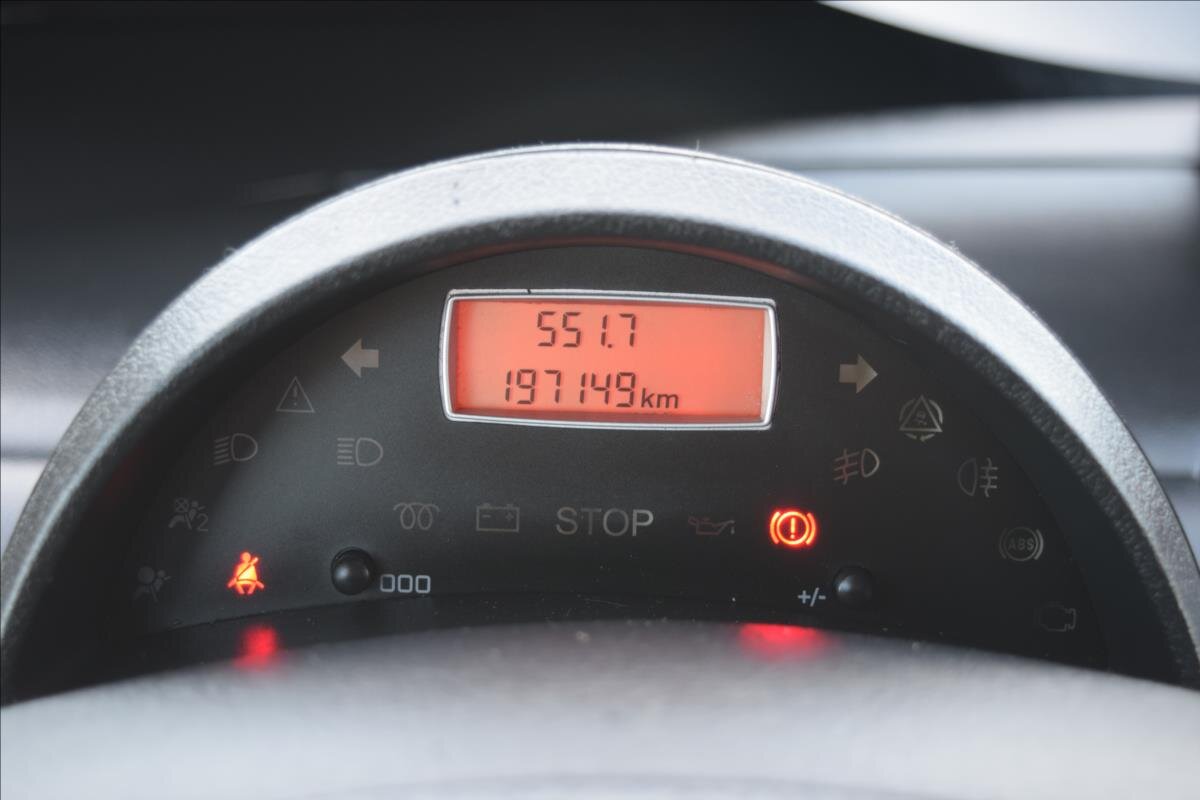 Peugeot 807 MPV 2,0 l 100 kw