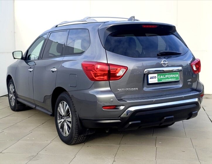 Nissan Pathfinder SUV / Terénní 3,5 l 212 kw
