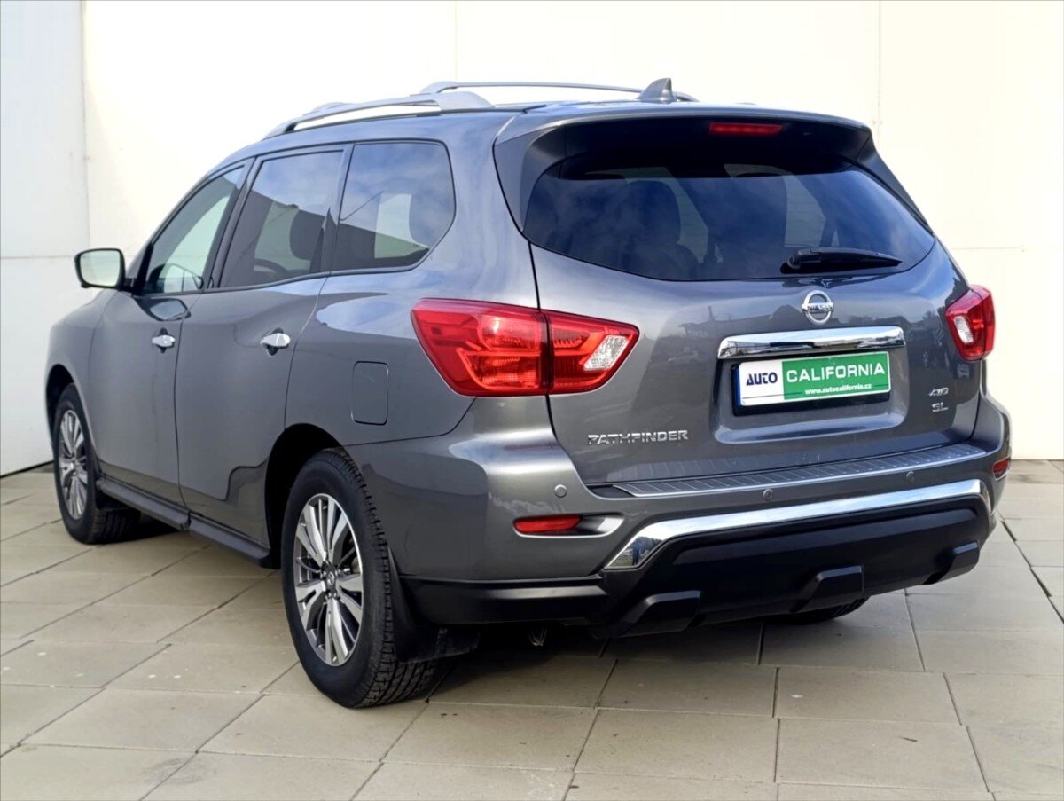 Nissan Pathfinder SUV / Terénní 3,5 l 212 kw