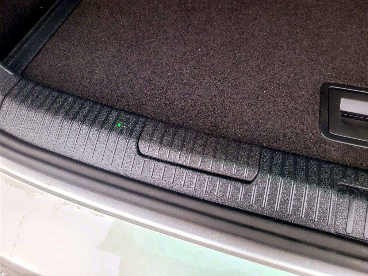 Volkswagen Golf Sportsvan MPV 1,2 l 81 kw