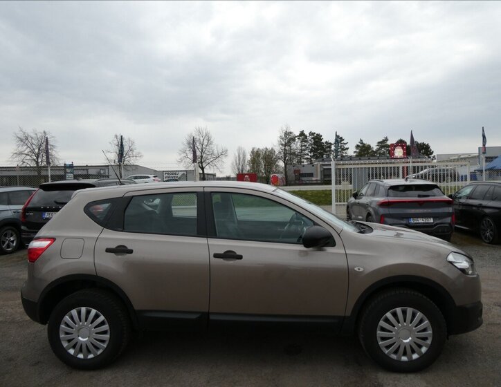 Nissan Qashqai SUV / Terénní 1,5 l 78 kw
