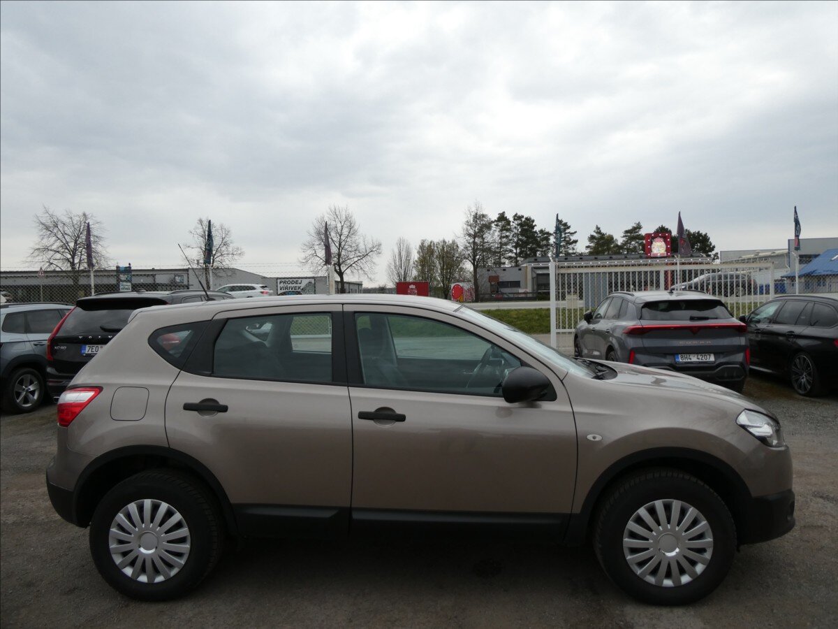 Nissan Qashqai SUV / Terénní 1,5 l 78 kw