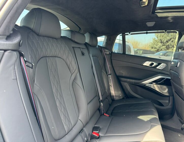 BMW X6 SUV / Terénní 4,4 l 390 kw