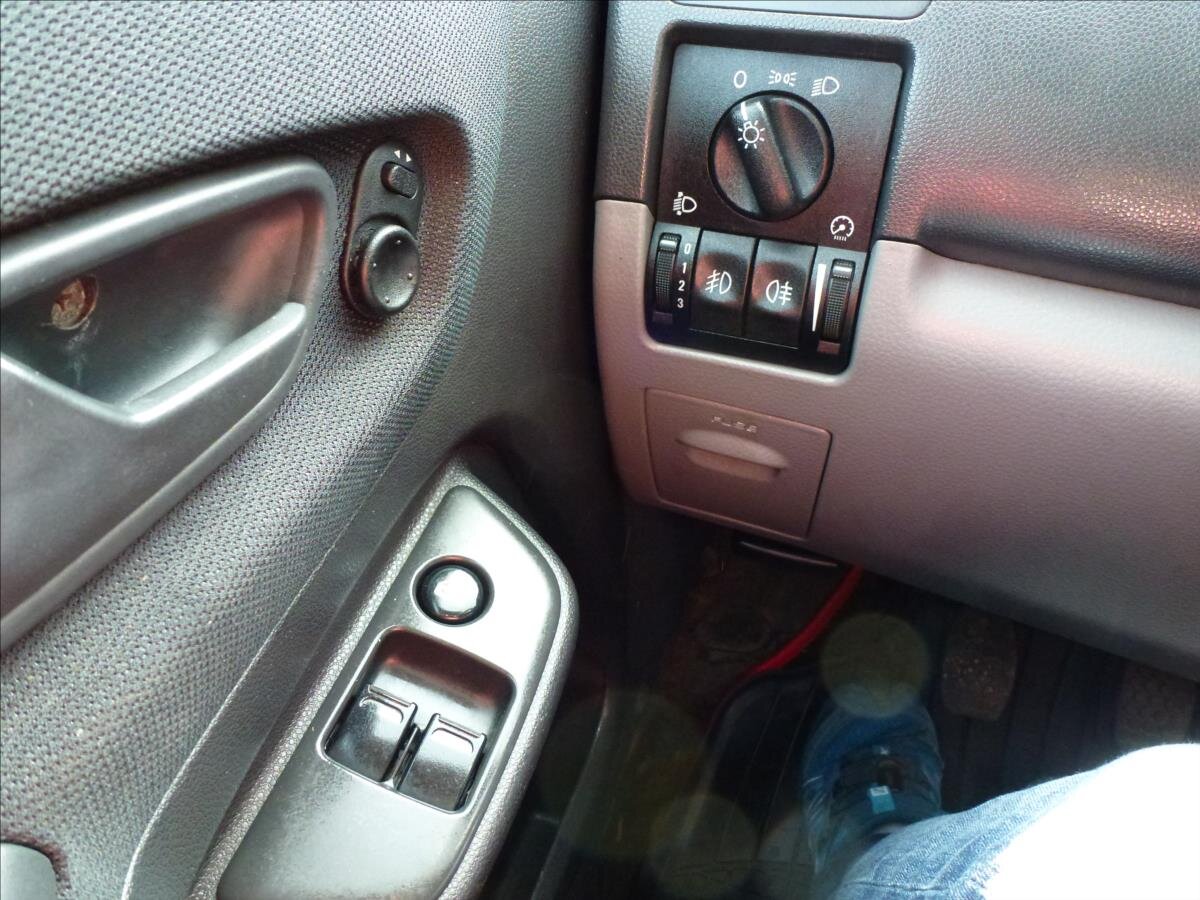 Suzuki Ignis Kombi 1,5 l 73 kw