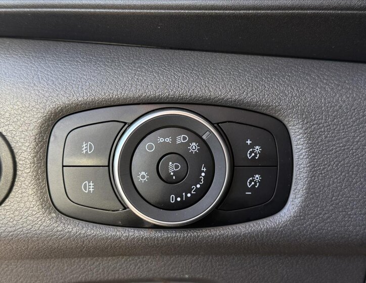 Ford Transit Skříň 2,0 l 96 kw