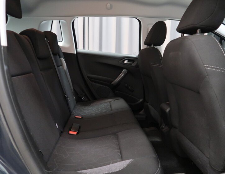 Peugeot 2008 SUV / Terénní 1,2 l 81 kw