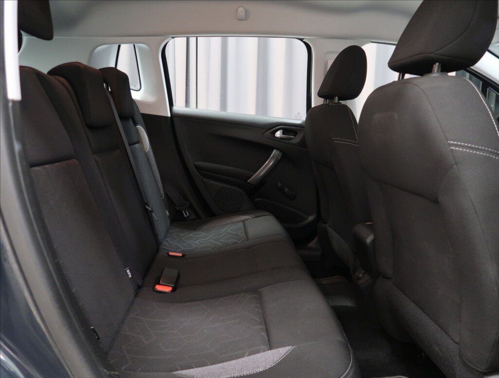 Peugeot 2008 SUV / Terénní 1,2 l 81 kw