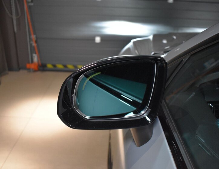 Volvo XC60 SUV / Terénní 2,0 l 145 kw