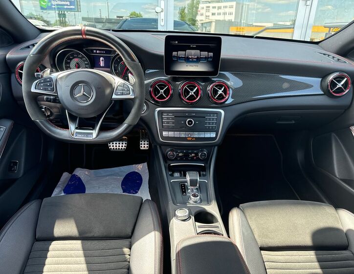Mercedes-Benz CLA 10