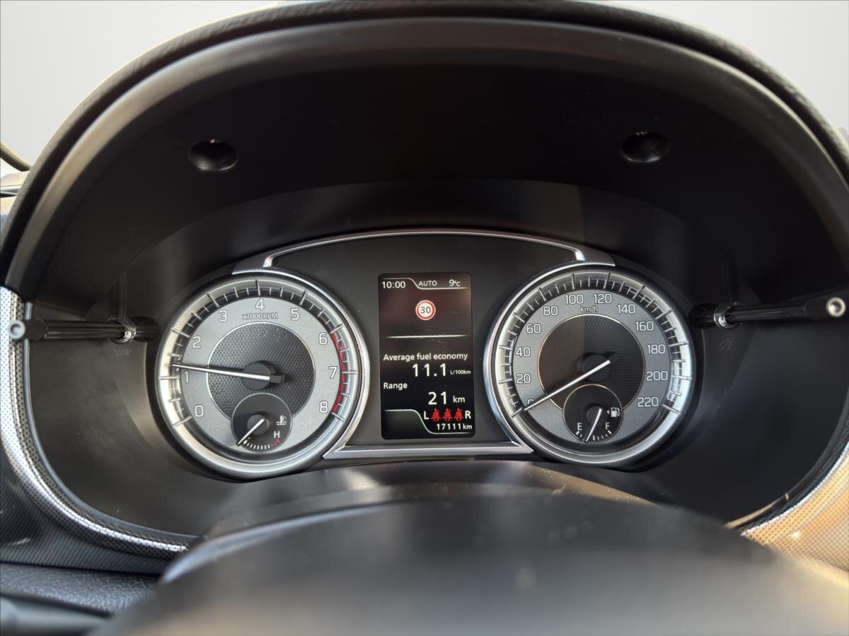 Suzuki Vitara SUV / Terénní 1,4 l 103 kw