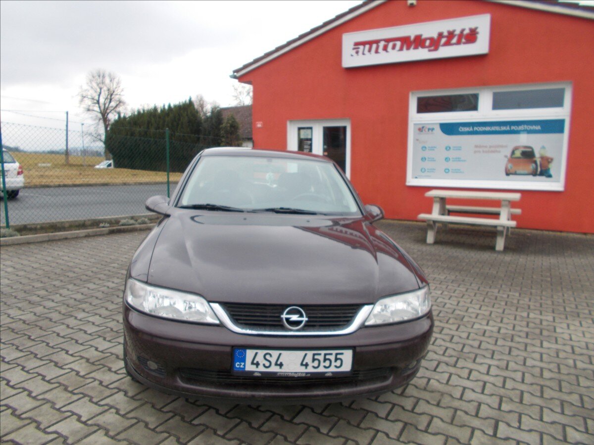 Opel Vectra Sedan 1,6 l 74 kw