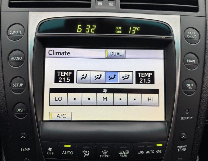 Lexus GS 300 Sedan / Limuzína 3,0 l 183 kw