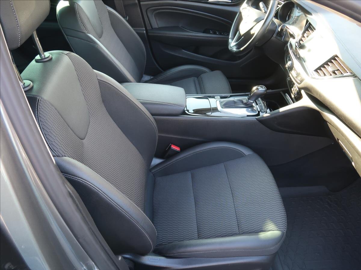 Opel Insignia Kombi 2,0 l 125 kw