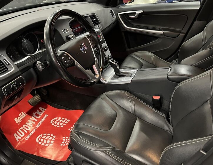 Volvo V60 10