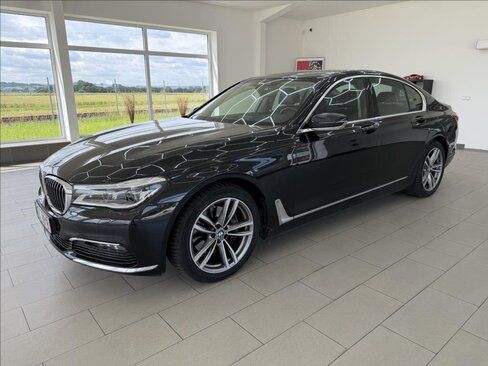 BMW Řada 7 Sedan / Limuzína 3,0 l 195 kw