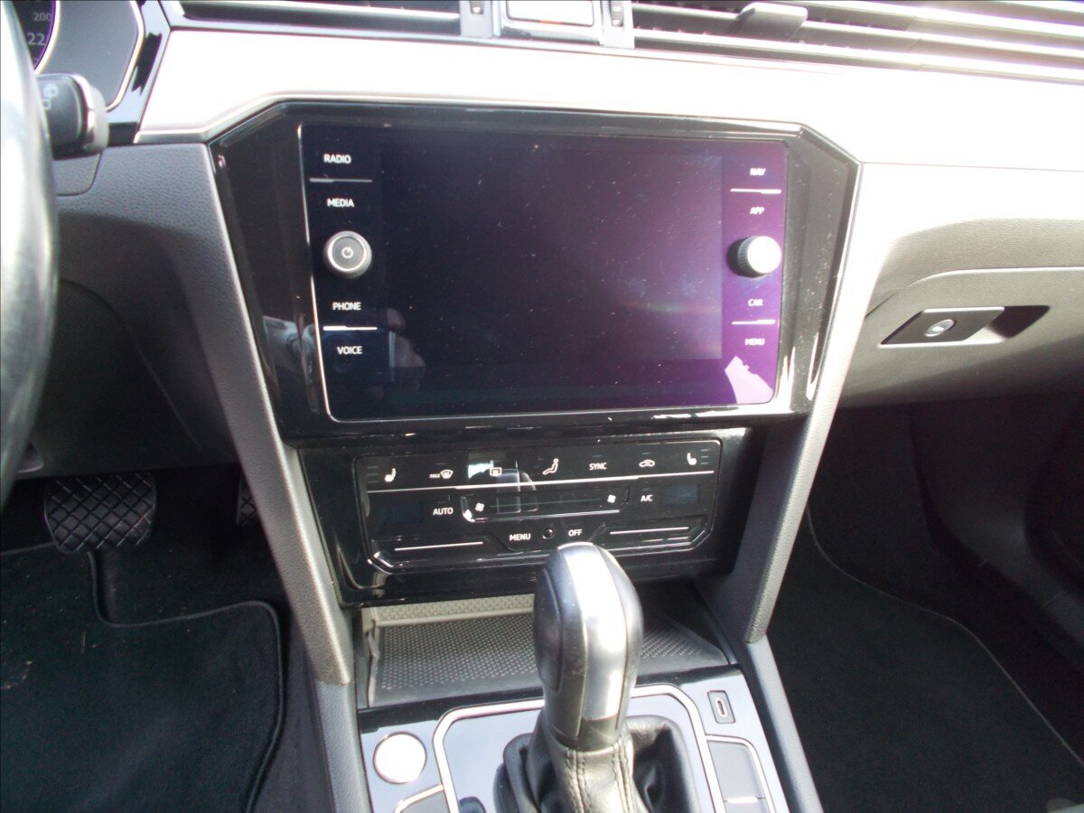 Volkswagen Passat Kombi 2,0 l 140 kw