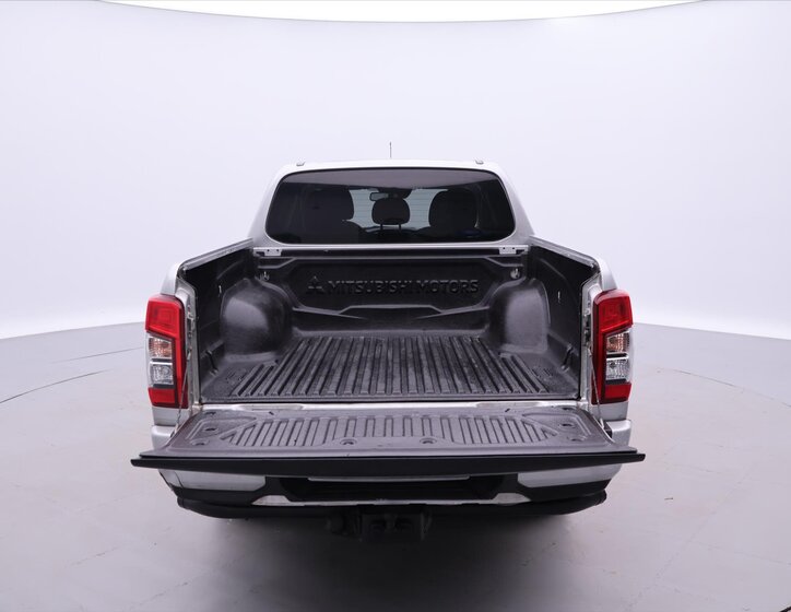 Mitsubishi L200 Pick-up 2,3 l 110 kw