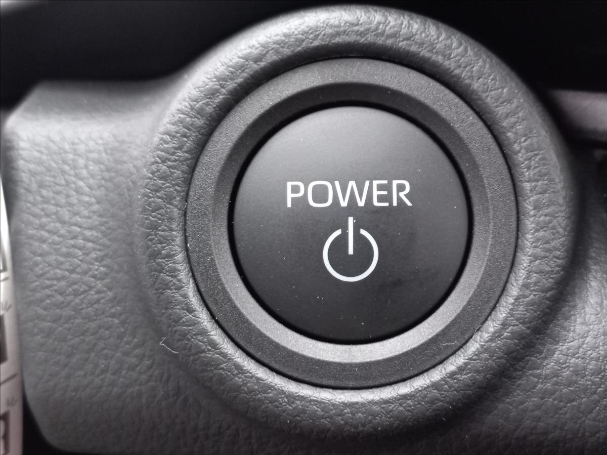 Toyota C-HR CUV / Crossover 1,8 l 0