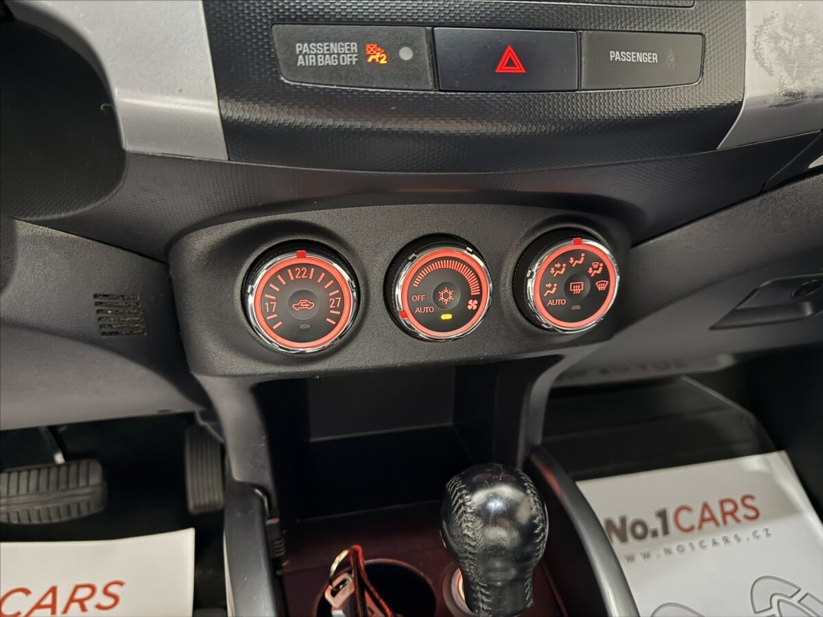 Mitsubishi Outlander SUV / Terénní 2,2 l 115 kw