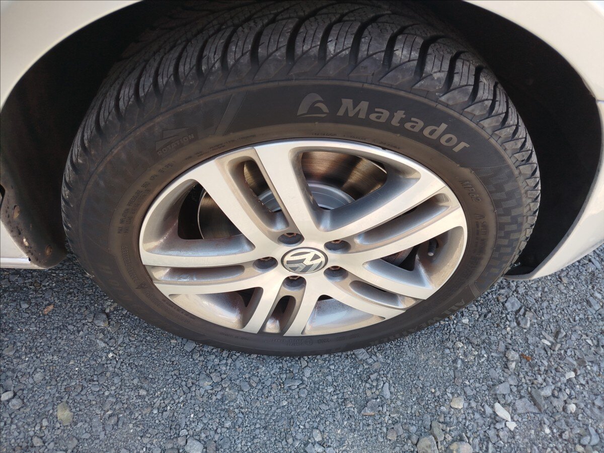 Volkswagen Golf Kombi 2,0 l 103 kw