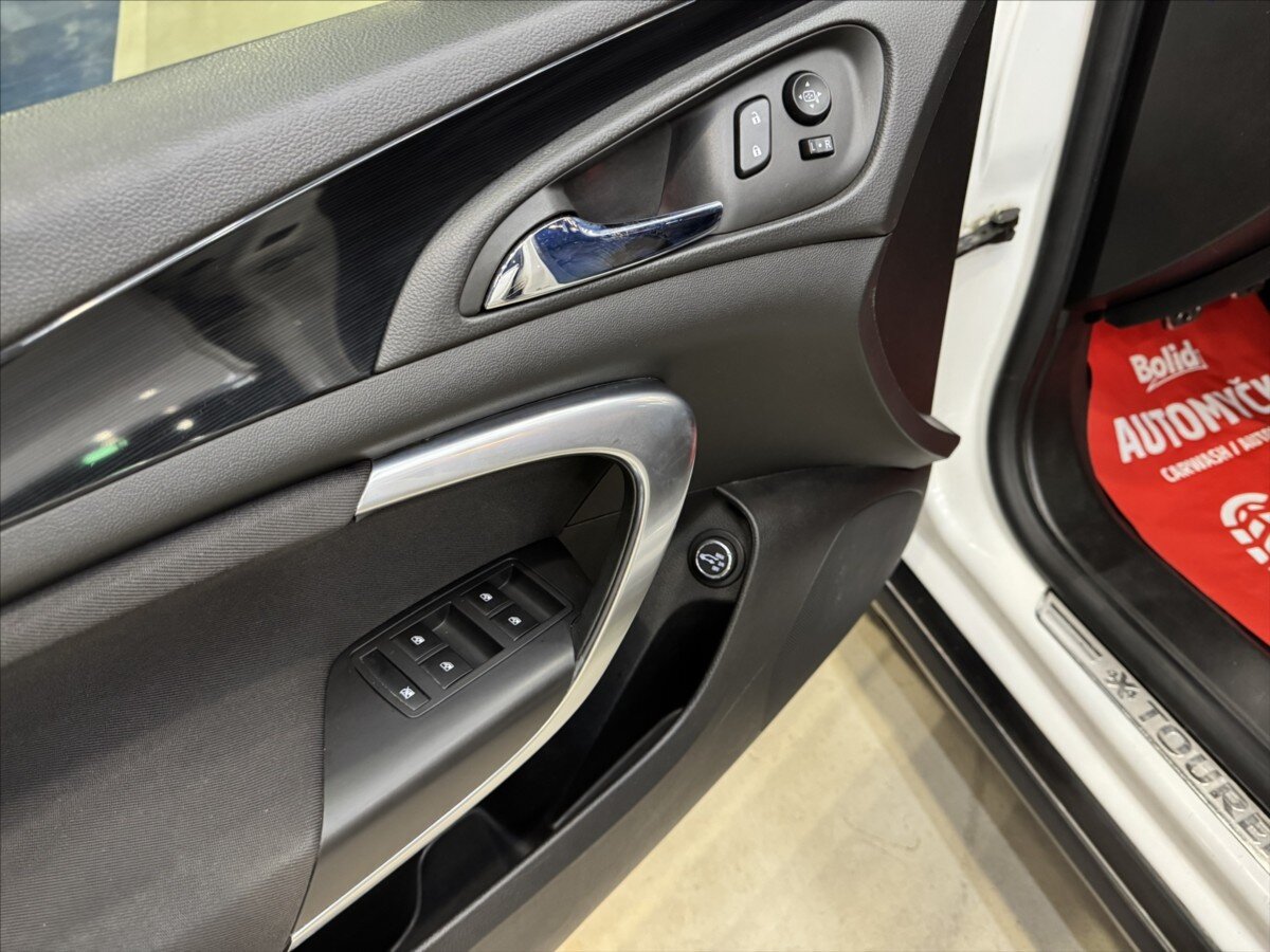 Opel Insignia Kombi 2,0 l 120 kw