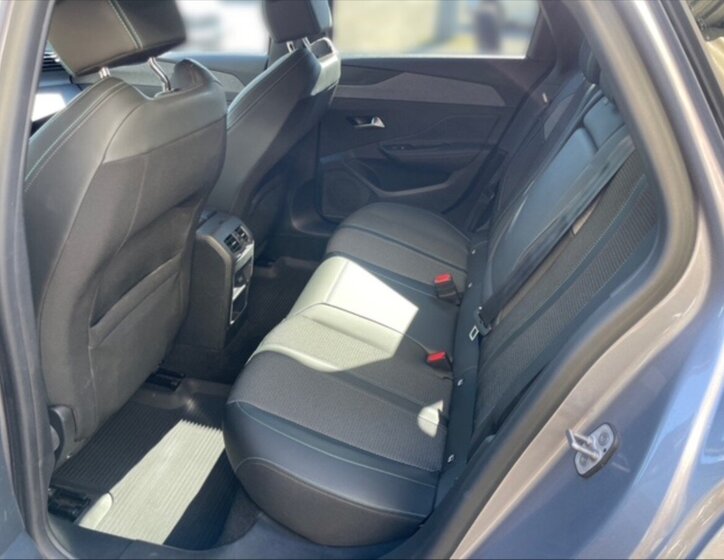 Peugeot 308 Kombi 1,2 l 96 kw