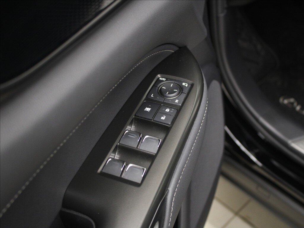 Lexus NX 350h SUV / Terénní 2,5 l 179 kw