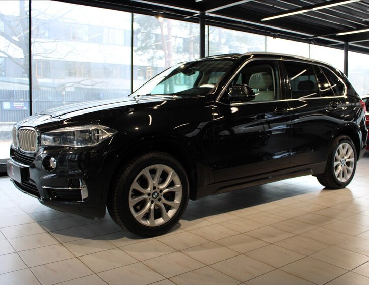 BMW X5 SUV / Terénní 3,0 l 230 kw