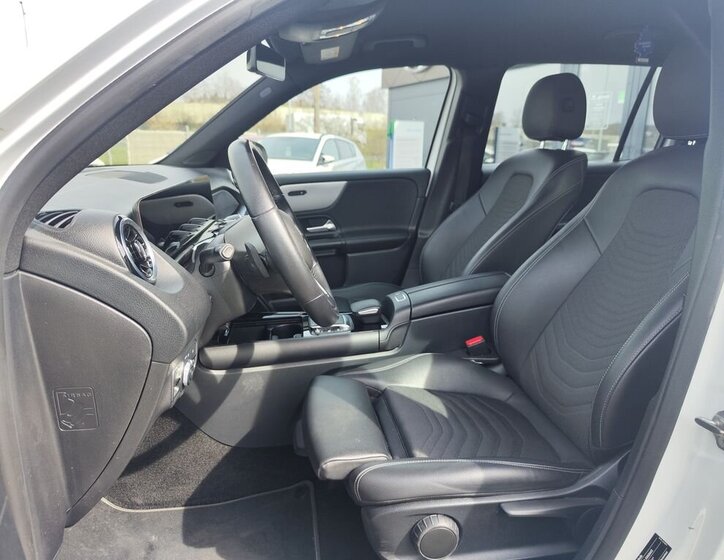 Mercedes-Benz GLB SUV / Terénní 2,0 l 110 kw