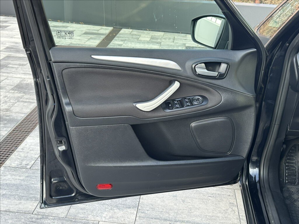 Ford S-MAX MPV 2,0 l 103 kw