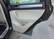 Volkswagen Touareg SUV / Terénní 4,1 l 250 kw