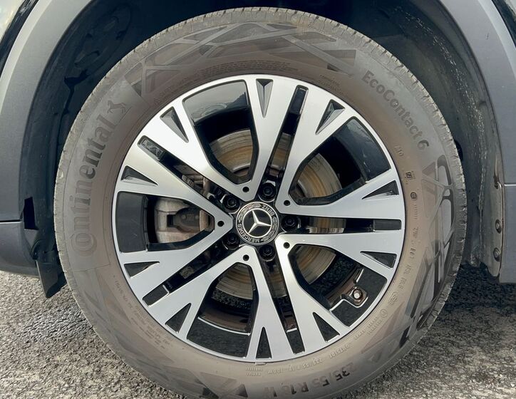 Mercedes-Benz GLB 26