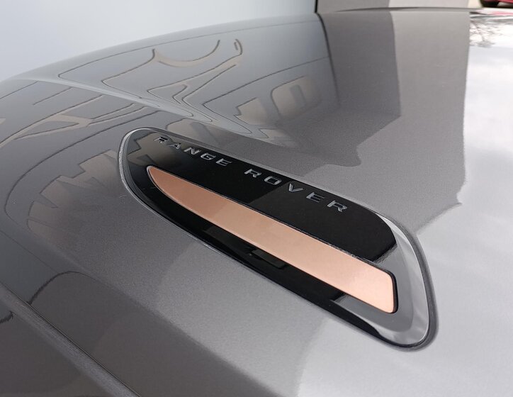 Land Rover Range Rover Velar SUV / Terénní 2,0 l 184 kw