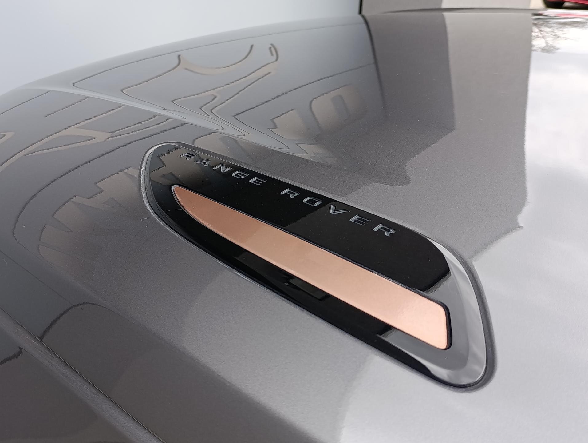 Land Rover Range Rover Velar SUV / Terénní 2,0 l 184 kw