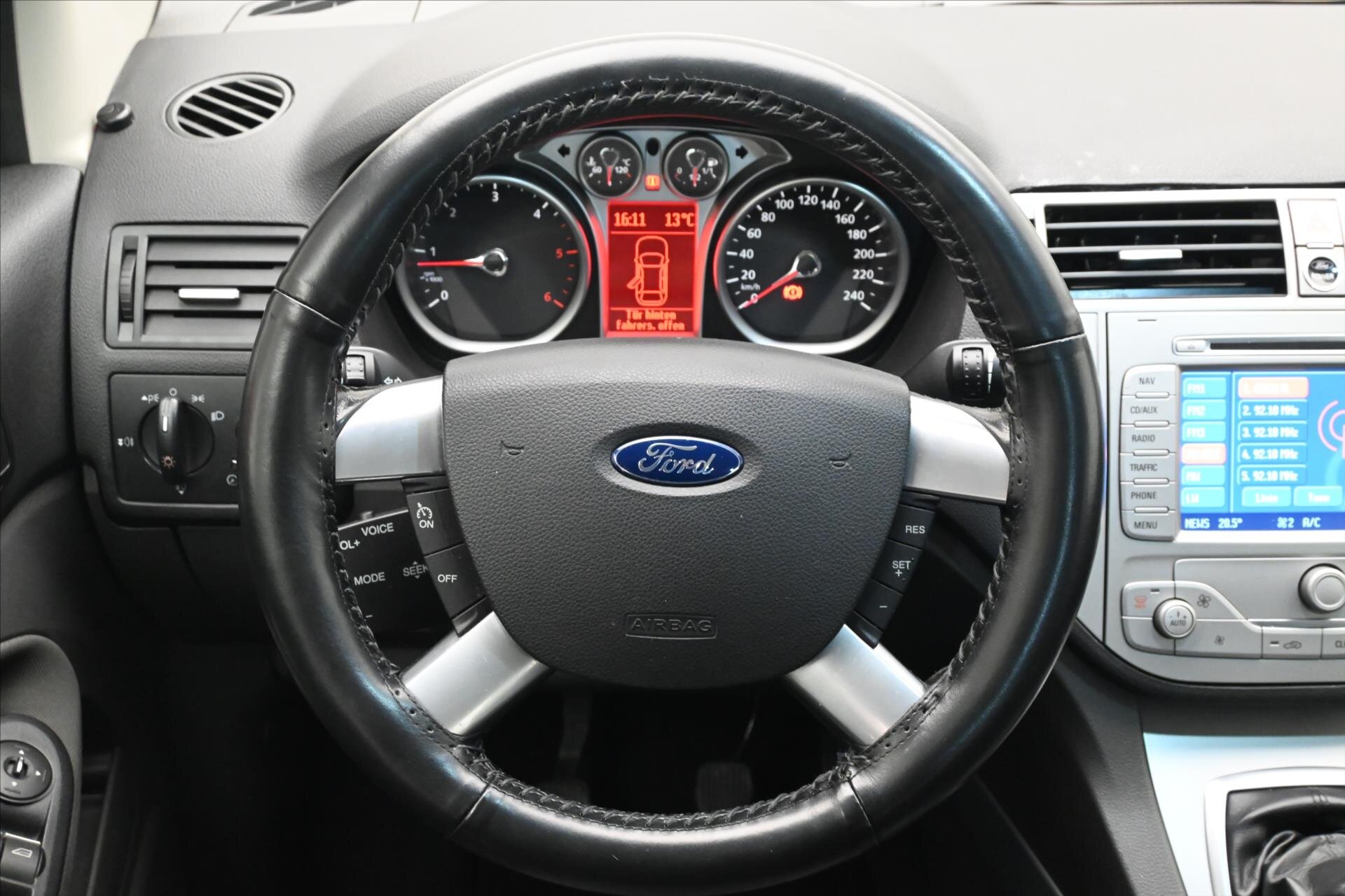 Ford Kuga SUV / Terénní 2,0 l 103 kw